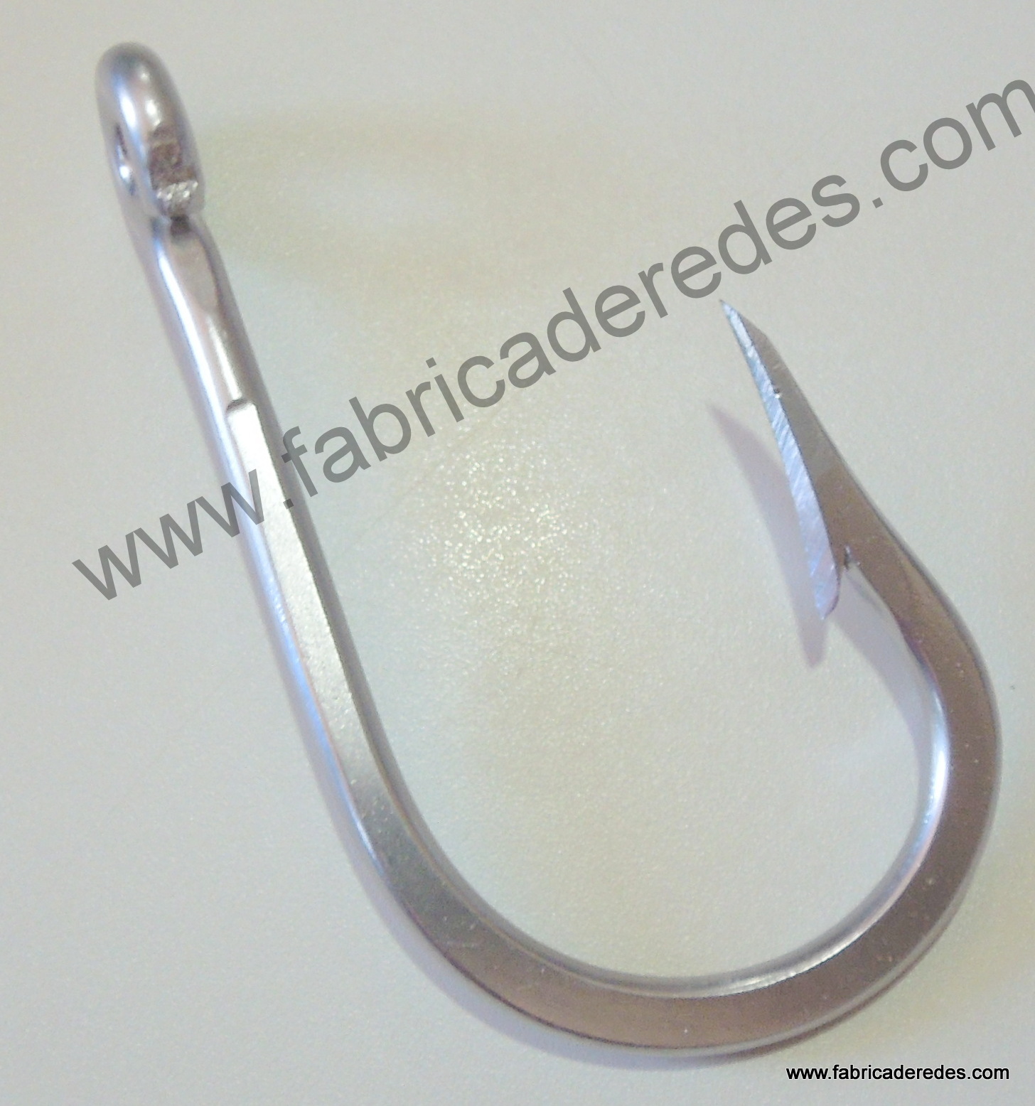 Anzuelo para la pesca del espada y tunidos